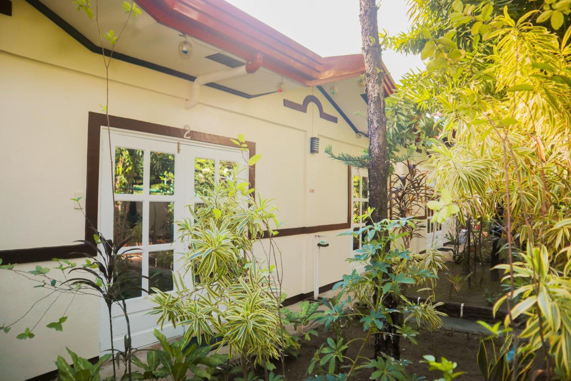 Olana Bed And Breakfast Labrador Exterior photo